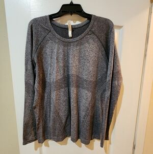 Athleta Womens Momentum seamless top, fitted, Gray, XL